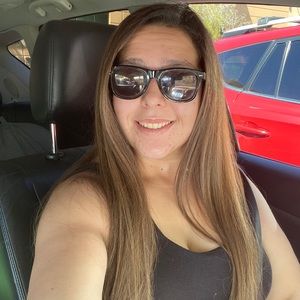 Meet your Posher, Marissa